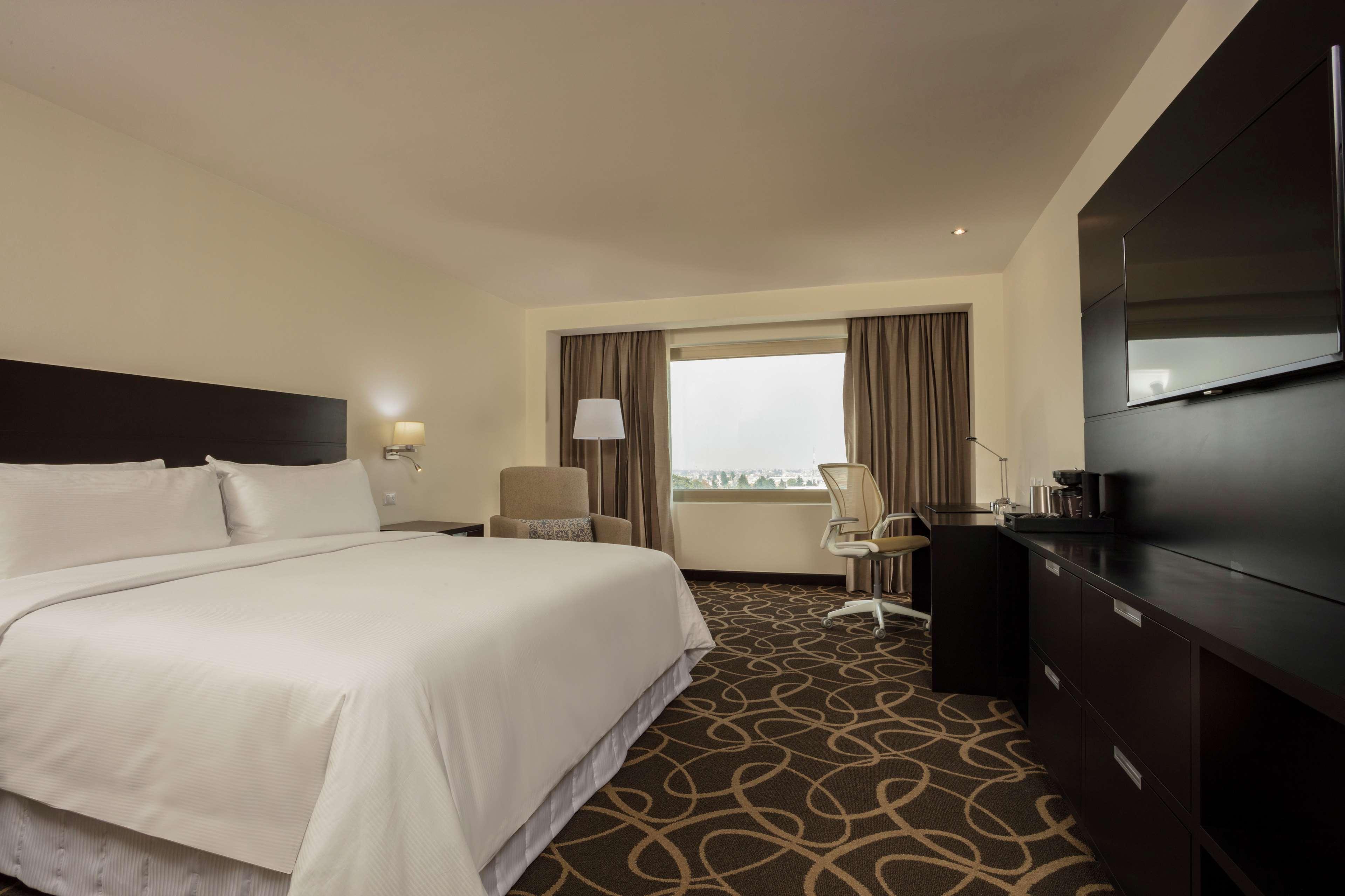 Hotel Doubletree By Hilton Toluca Exterior foto