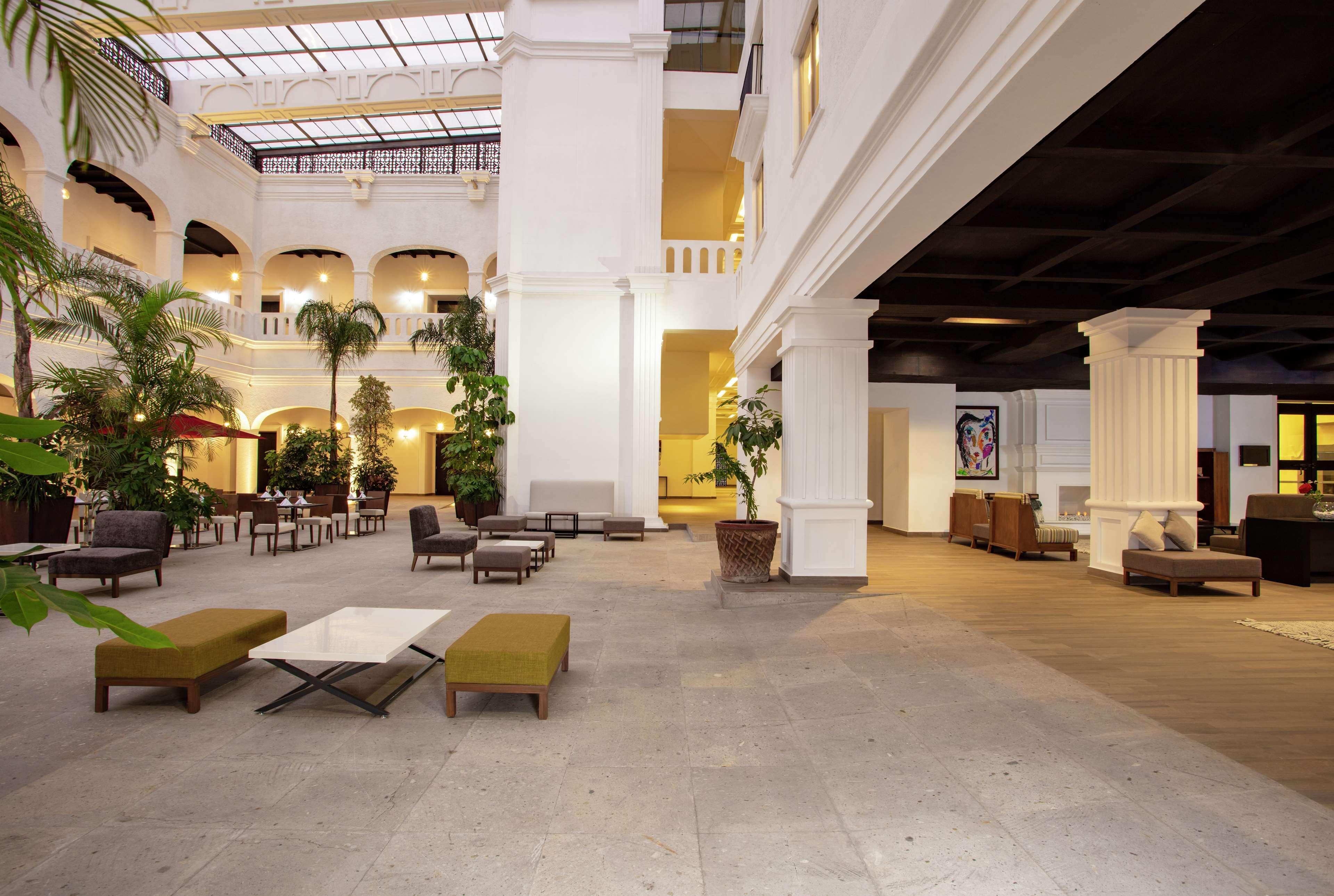 Hotel Doubletree By Hilton Toluca Exterior foto