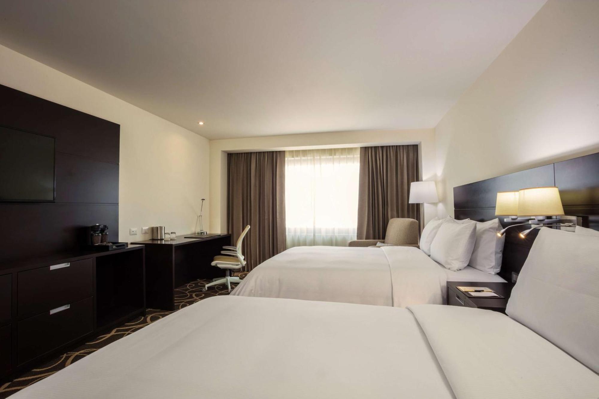 Hotel Doubletree By Hilton Toluca Exterior foto
